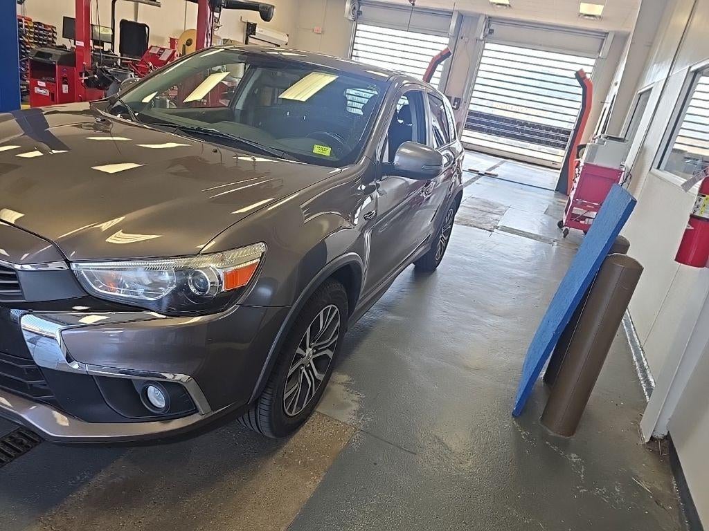 mitsubishi outlander sport 2017 JA4AR3AWXHZ044880 image mitsubishi outlander sport 2017 JA4AR3AWXHZ044880 image
